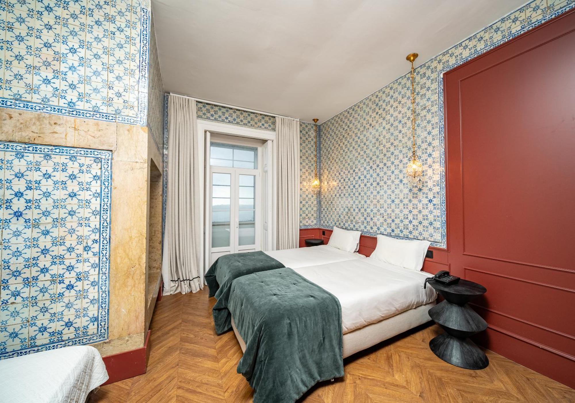 Pensao Londres Hotel Lisbon Exterior photo
