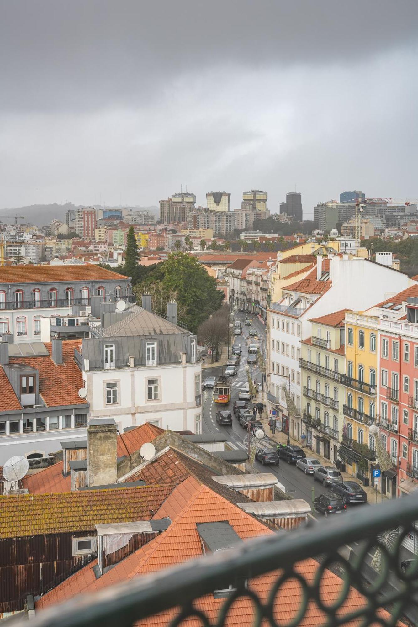 Pensao Londres Hotel Lisbon Exterior photo