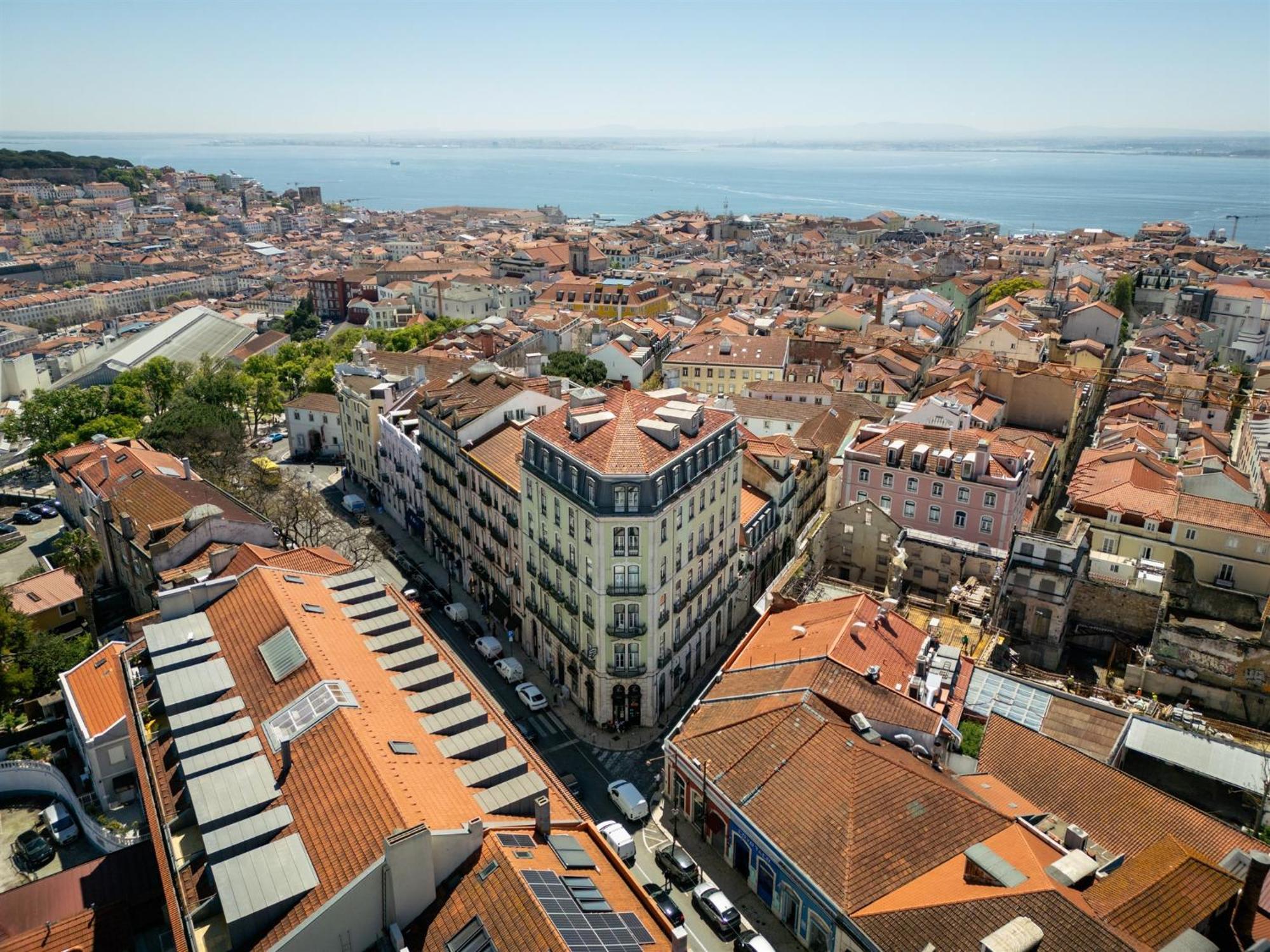 Pensao Londres Hotel Lisbon Exterior photo